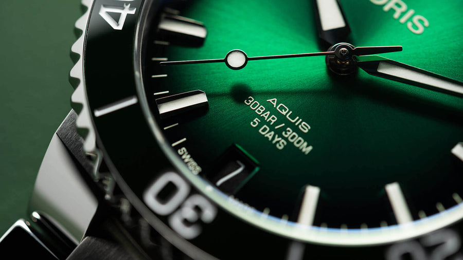 Aquis Date Calibre 400