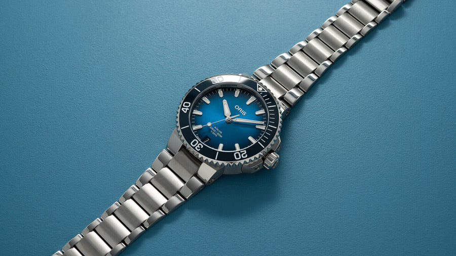 Aquis Date Calibre 400