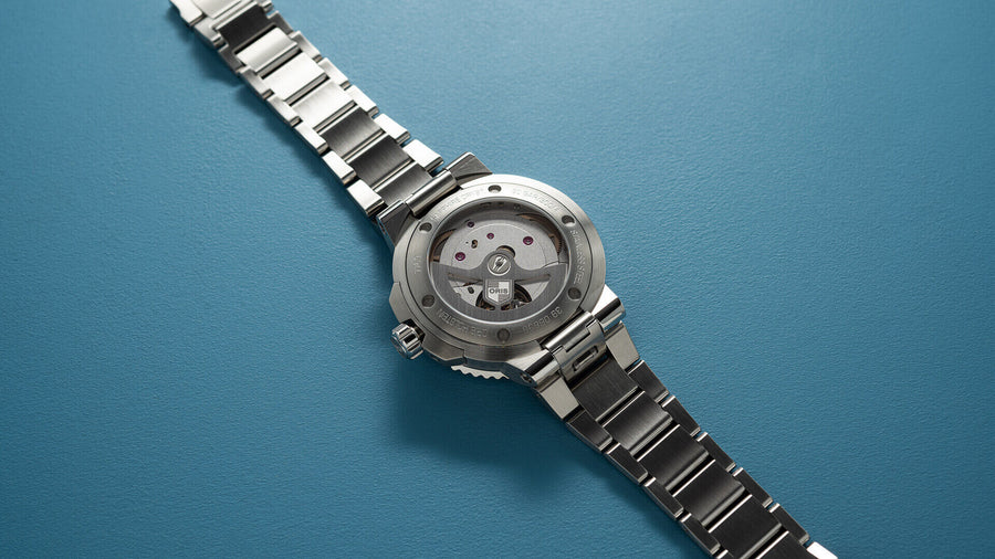 Aquis Date Calibre 400