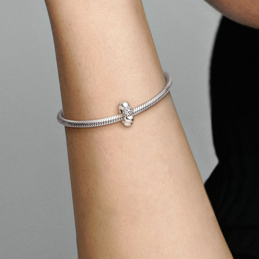 Charm séparateur avec perles polies et en pavé