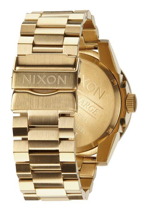 NIXON Corporal SS Gold avec fond noir 48mm