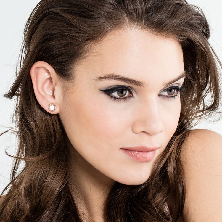 clous d'oreilles Classic blanc