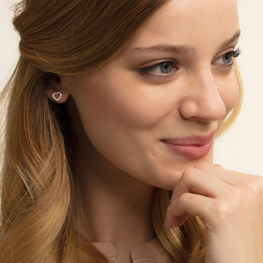 Clous d'oreilles cœurs grands