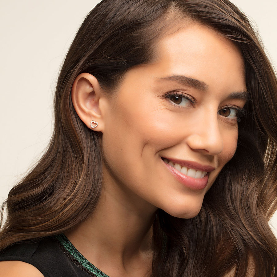 Clous d'oreilles cœurs grands