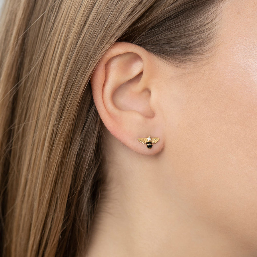 Clous d'oreilles abeille