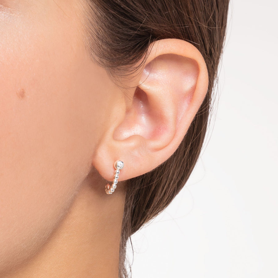 Clou d'oreille unique perles argent