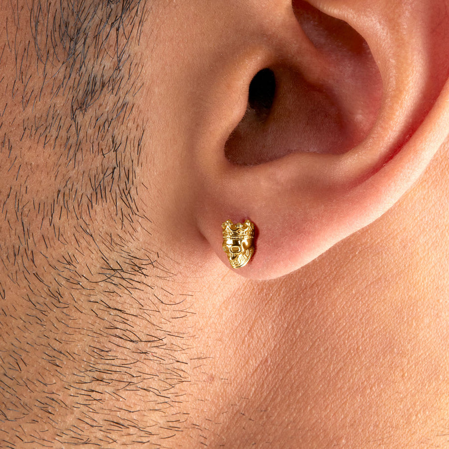 Clous d'oreilles tête de mort roi or