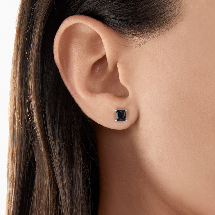 Clous d'oreilles pierre noire
