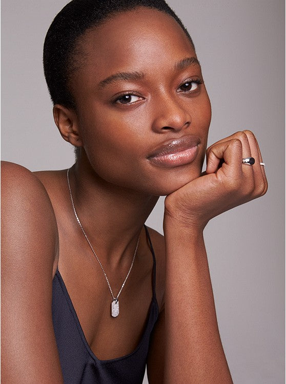MK Collier avec Plaque rectangulaire