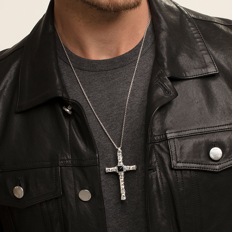 Pendentif croix ethnique moyenne noir