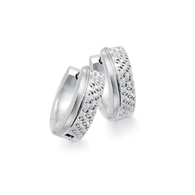 Diamond Cut Huggies