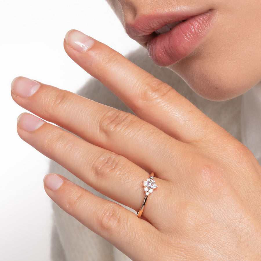 Bague vintage blanche pierres or rose