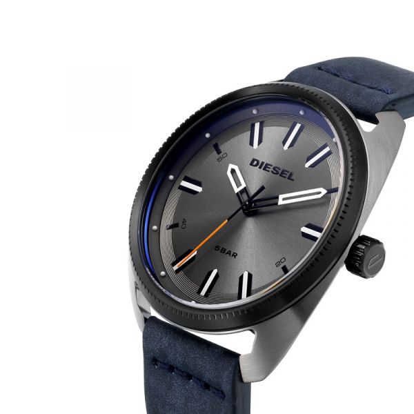DIESEL Montre Fastbak Cuir à trois aiguilles